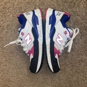 New Balance XAR 1000 White and Pink Sneakers